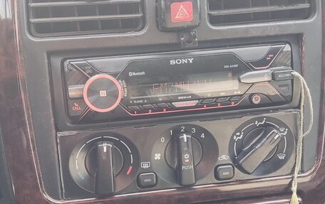 Mitsubishi Carisma I, 2000 год, 250 000 рублей, 25 фотография