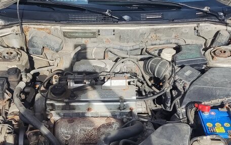 Mitsubishi Carisma I, 2000 год, 250 000 рублей, 26 фотография