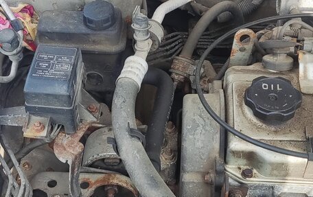 Mitsubishi Carisma I, 2000 год, 250 000 рублей, 28 фотография