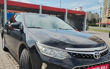 Toyota Camry, 2017 год, 2 100 000 рублей, 2 фотография