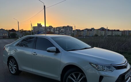 Toyota Camry, 2016 год, 2 100 000 рублей, 3 фотография