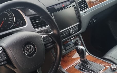 Volkswagen Touareg III, 2010 год, 1 690 000 рублей, 8 фотография