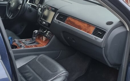 Volkswagen Touareg III, 2010 год, 1 690 000 рублей, 10 фотография
