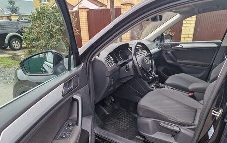Volkswagen Tiguan II, 2017 год, 2 320 000 рублей, 13 фотография
