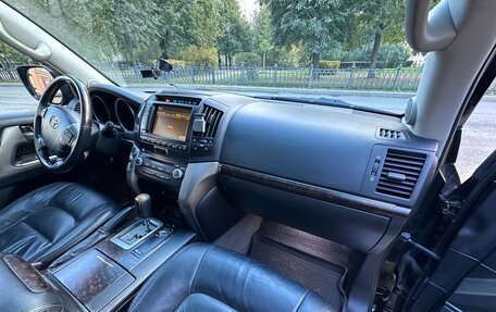 Toyota Land Cruiser 200, 2011 год, 3 190 000 рублей, 25 фотография