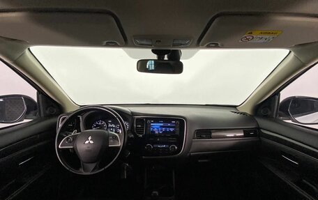 Mitsubishi Outlander III рестайлинг 3, 2014 год, 1 420 000 рублей, 12 фотография