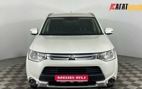 Mitsubishi Outlander III рестайлинг 3, 2014 год, 1 420 000 рублей, 2 фотография