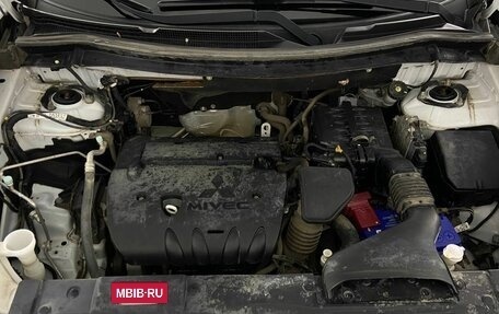Mitsubishi Outlander III рестайлинг 3, 2014 год, 1 420 000 рублей, 25 фотография