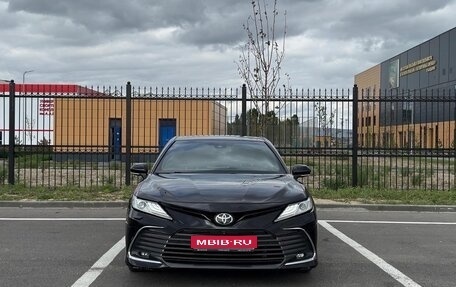 Toyota Camry, 2021 год, 2 800 000 рублей, 1 фотография