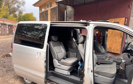 Hyundai Grand Starex Grand Starex I рестайлинг 2, 2010 год, 1 300 000 рублей, 10 фотография