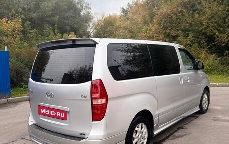 Hyundai Grand Starex Grand Starex I рестайлинг 2, 2010 год, 1 300 000 рублей, 6 фотография