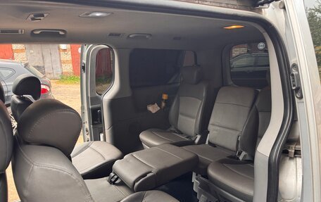 Hyundai Grand Starex Grand Starex I рестайлинг 2, 2010 год, 1 300 000 рублей, 15 фотография