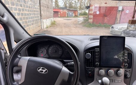 Hyundai Grand Starex Grand Starex I рестайлинг 2, 2010 год, 1 300 000 рублей, 17 фотография