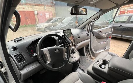 Hyundai Grand Starex Grand Starex I рестайлинг 2, 2010 год, 1 300 000 рублей, 22 фотография