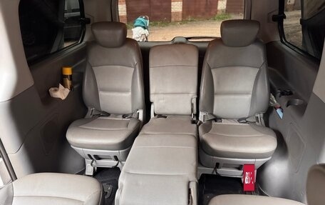 Hyundai Grand Starex Grand Starex I рестайлинг 2, 2010 год, 1 300 000 рублей, 14 фотография