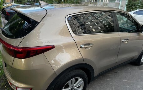 KIA Sportage IV рестайлинг, 2018 год, 2 100 000 рублей, 4 фотография