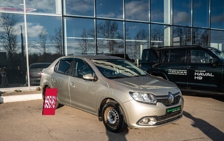 Renault Logan II, 2016 год, 630 000 рублей, 4 фотография