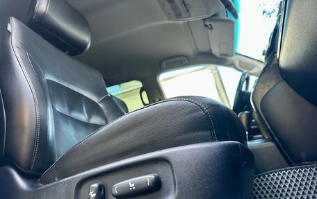 Toyota Land Cruiser 200, 2013 год, 2 850 000 рублей, 18 фотография
