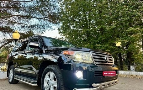 Toyota Land Cruiser 200, 2013 год, 2 850 000 рублей, 22 фотография