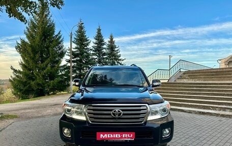 Toyota Land Cruiser 200, 2013 год, 2 850 000 рублей, 28 фотография