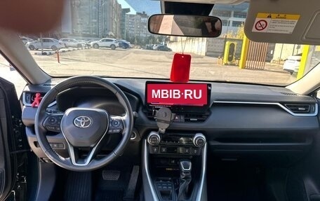 Toyota RAV4, 2024 год, 3 800 000 рублей, 15 фотография