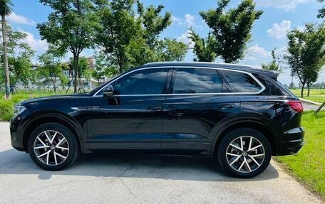 Volkswagen Touareg III, 2022 год, 4 990 000 рублей, 4 фотография
