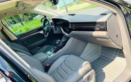 Volkswagen Touareg III, 2022 год, 4 990 000 рублей, 10 фотография