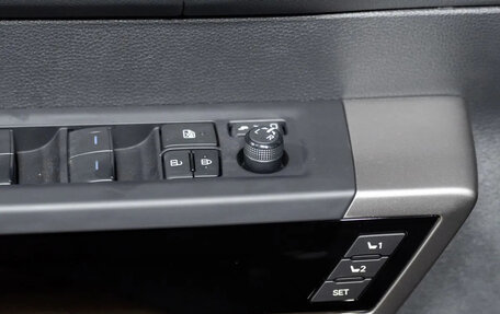 Toyota Sequoia, 2024 год, 11 290 000 рублей, 25 фотография