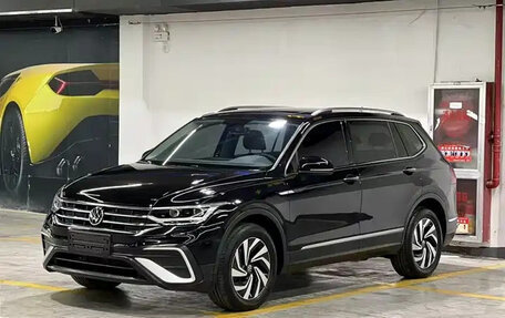 Volkswagen Tiguan II, 2022 год, 1 903 555 рублей, 3 фотография