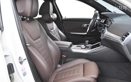 BMW 3 серия, 2021 год, 2 900 000 рублей, 9 фотография
