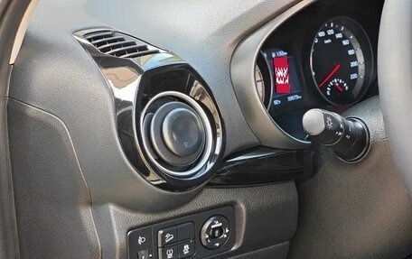 KIA Stonic, 2021 год, 1 358 222 рублей, 8 фотография