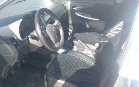 Toyota Corolla, 2011 год, 950 000 рублей, 4 фотография
