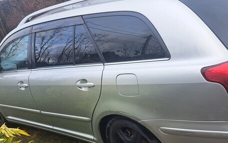 Toyota Avensis III рестайлинг, 2006 год, 850 000 рублей, 4 фотография