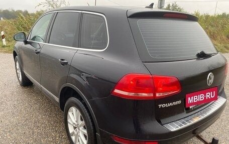 Volkswagen Touareg III, 2011 год, 1 850 000 рублей, 4 фотография
