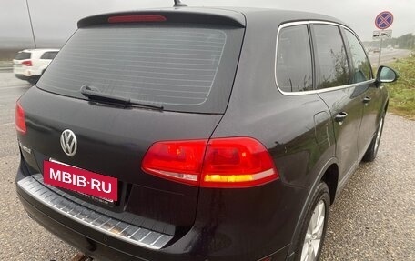 Volkswagen Touareg III, 2011 год, 1 850 000 рублей, 3 фотография