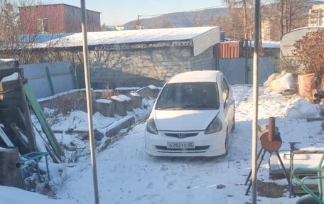 Honda Fit III, 2004 год, 350 000 рублей, 2 фотография
