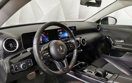 Mercedes-Benz CLA, 2019 год, 2 145 000 рублей, 15 фотография