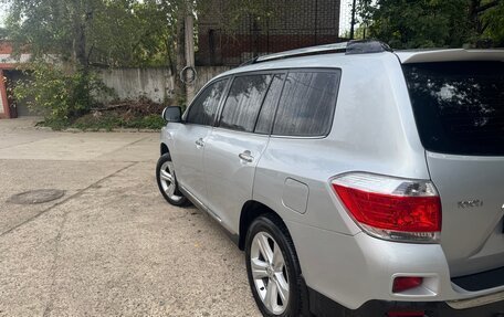 Toyota Highlander III, 2012 год, 2 250 000 рублей, 3 фотография