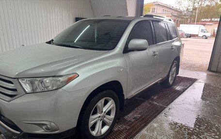 Toyota Highlander III, 2012 год, 2 250 000 рублей, 14 фотография