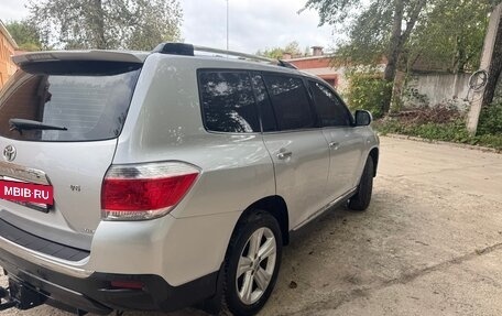 Toyota Highlander III, 2012 год, 2 250 000 рублей, 5 фотография