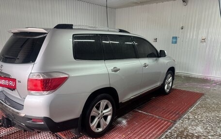 Toyota Highlander III, 2012 год, 2 250 000 рублей, 10 фотография