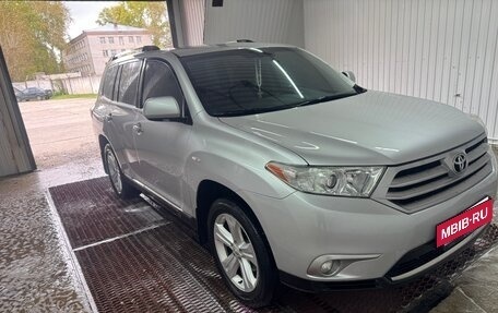 Toyota Highlander III, 2012 год, 2 250 000 рублей, 16 фотография