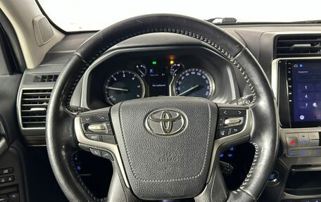 Toyota Land Cruiser Prado 150 рестайлинг 2, 2019 год, 4 450 000 рублей, 11 фотография