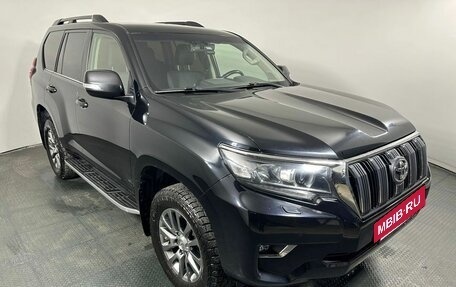 Toyota Land Cruiser Prado 150 рестайлинг 2, 2019 год, 4 450 000 рублей, 3 фотография