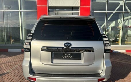 Toyota Land Cruiser Prado 150 рестайлинг 2, 2021 год, 5 190 000 рублей, 6 фотография