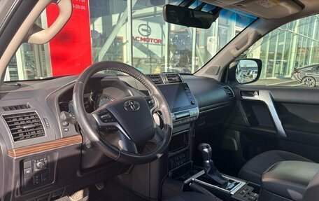 Toyota Land Cruiser Prado 150 рестайлинг 2, 2021 год, 5 190 000 рублей, 10 фотография