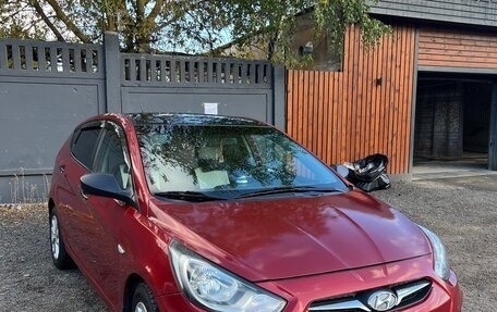 Hyundai Solaris II рестайлинг, 2014 год, 750 000 рублей, 2 фотография