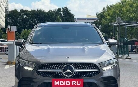 Mercedes-Benz A-Класс, 2022 год, 1 815 000 рублей, 2 фотография