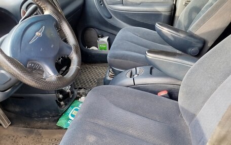 Chrysler Town & Country IV, 2003 год, 400 000 рублей, 4 фотография