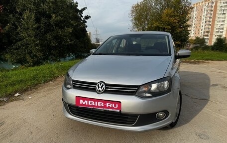 Volkswagen Polo VI (EU Market), 2011 год, 740 000 рублей, 2 фотография